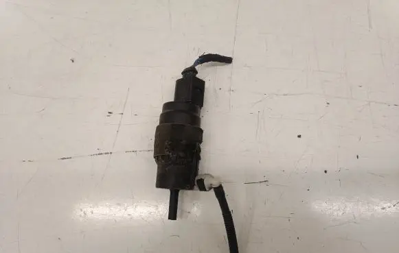 Audi TT TTS RS Mk3 8S Windscreen/windshield washer pump 8K5955647