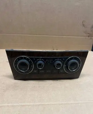 Mercedes-Benz C W204 Climate control unit A2038304085 F011500039