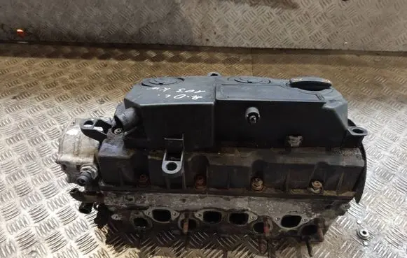 Volkswagen PASSAT B6 Engine head 