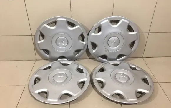 Mitsubishi Carisma R14 wheel hub/cap/trim 72107 65004