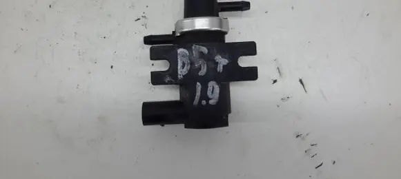 Volkswagen PASSAT B5 Turbo solenoid valve 1J0906627