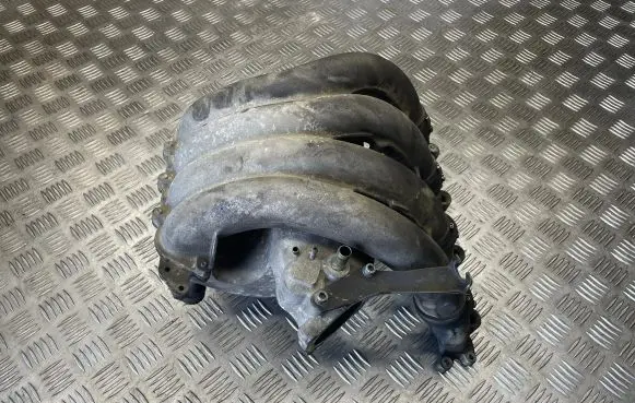 Audi A4 S4 B5 8D Intake manifold 058133206D