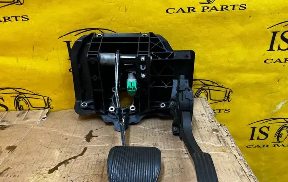 Jaguar F-Type Pedal assembly 