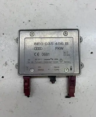 Audi A4 S4 B7 8E 8H Antenna control unit 8E0035456B