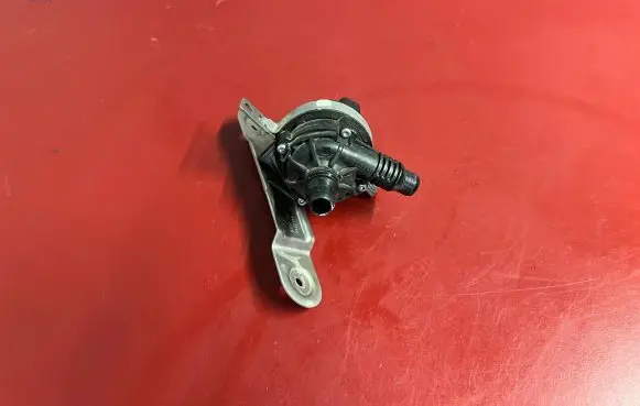 BMW X3 G01 Electric auxiliary coolant/water pump 8651287 7935177