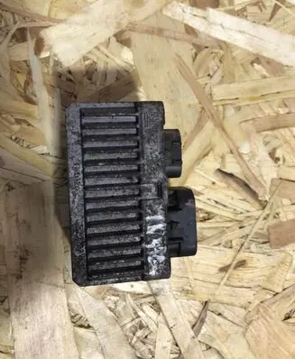 Opel Insignia A Glow plug pre-heat relay 55574293 0522122601