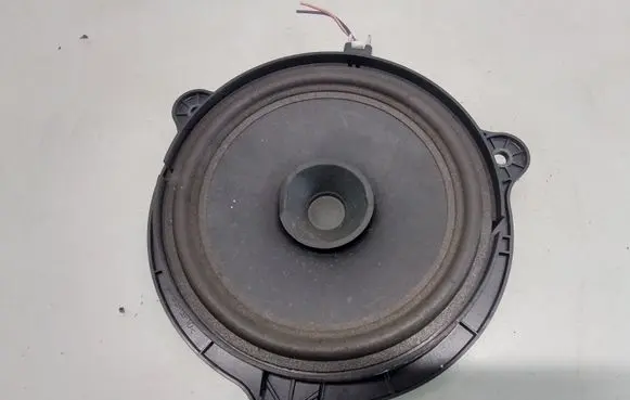 Nissan Note (E11) Front door speaker