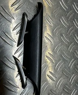 DS Automobiles 7 Crossback Steering wheel trim 