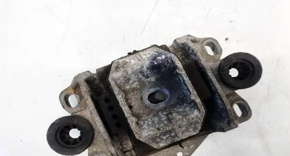 Ford Mondeo Mk III Engine mount bracket 1S717M122