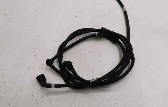 Mazda CX-5 Windshield washer spray nozzle 
