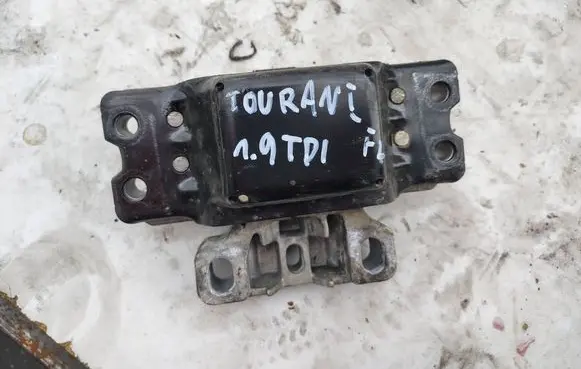 Volkswagen Touran I Gearbox mounting bracket 