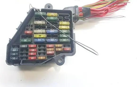 Audi A4 S4 B6 8E 8H Fuse box set