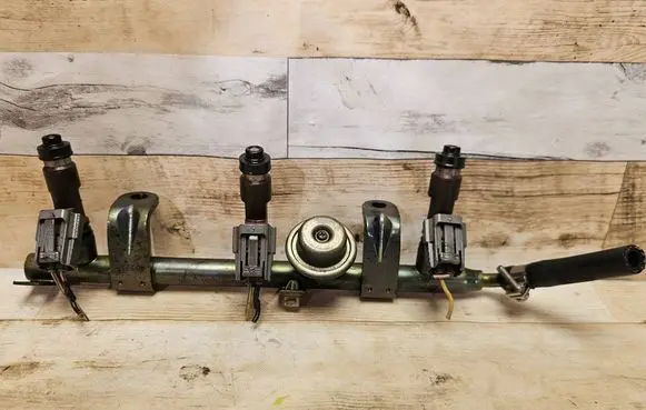 Subaru Outback Fuel injectors set 4F4
