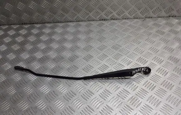 Volkswagen PASSAT B5 Front wiper blade arm