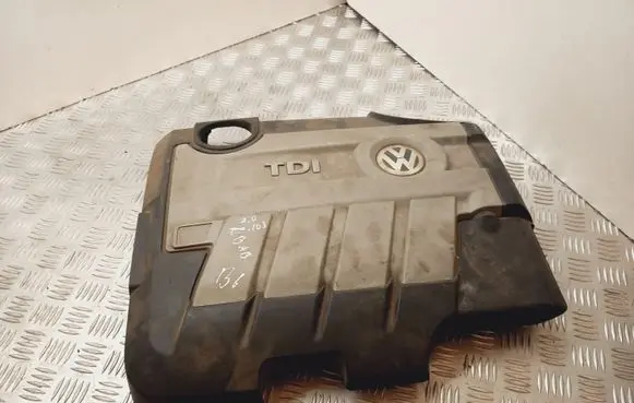 Volkswagen PASSAT B6 Engine cover (trim) 03L103925E