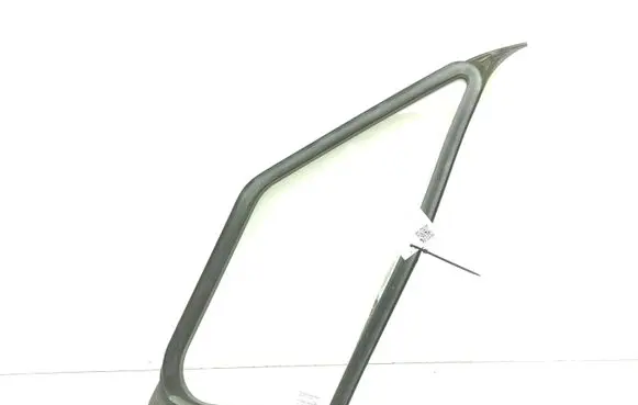 Mercedes-Benz Sprinter W906 Front door vent window glass four-door 43R000016
