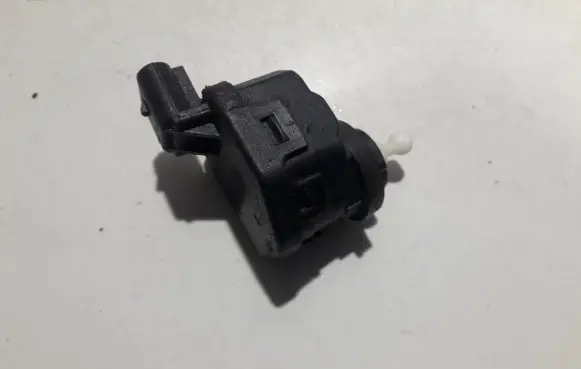 Chrysler PT Cruiser Headlight level adjustment motor 007878