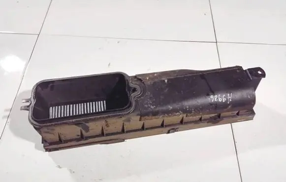 Ford Galaxy Air intake duct part 7m1819640e 7m819640d