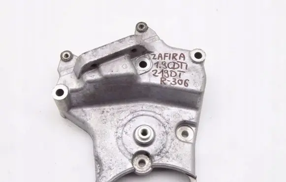 Opel Zafira B Engine mounting bracket 55192649
