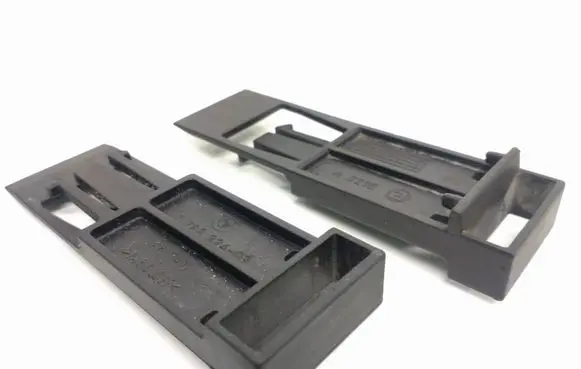 Radiator mount bracket