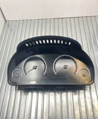 BMW 5 F10 F11 Speedometer (instrument cluster) 9249578 17388410 0263688105