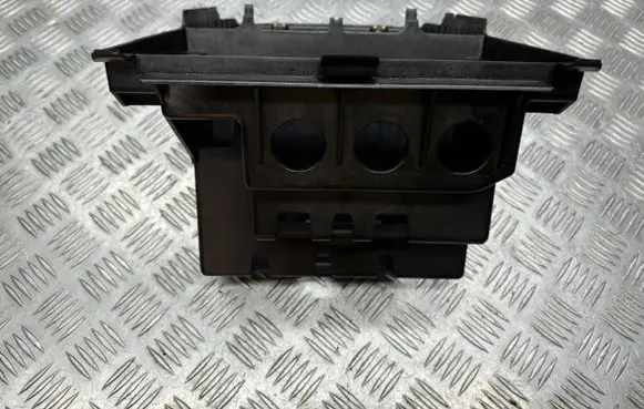 Volvo XC90 Radio/GPS head unit trim 03409622