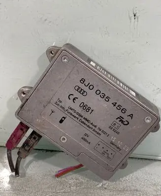 Audi A4 S4 B7 8E 8H Antenna control unit 8j0035456a