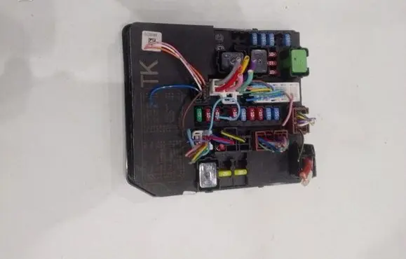 Nissan Qashqai Fuse box set 284B71TX2B