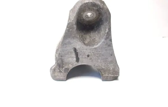 Audi Q7 4L Engine mounting bracket 7L6199307A
