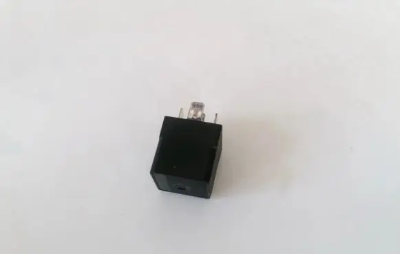 Chrysler Pacifica Other relay 04727370aa 50732