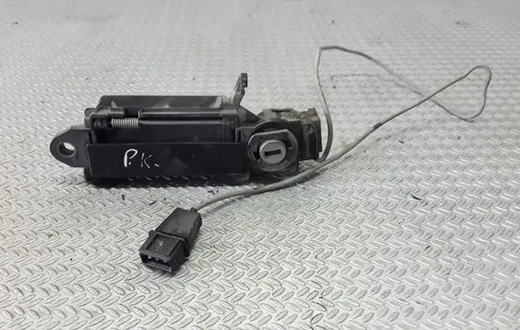 Audi A8 S8 D2 4D Front door exterior handle 4A0837205