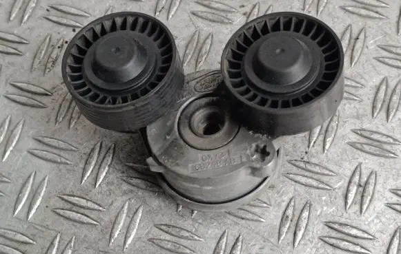 Land Rover Range Rover Velar Generator/alternator belt tensioner GX736B248AB