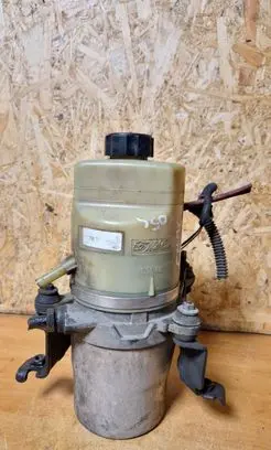 Ford Focus C-MAX Power steering pump C6s4b