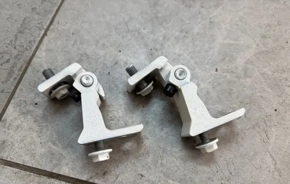 Volkswagen Amarok Front door hinge set 8K0831402D