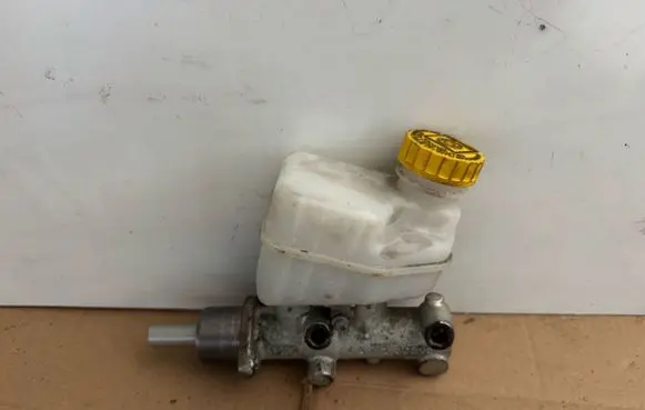 Maserati GranTurismo Master brake cylinder ZML60526