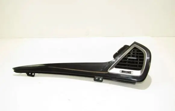 Hyundai Santa Fe Dash center air vent grill U10692