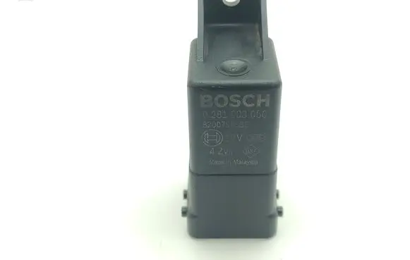 Opel Vivaro Glow plug pre-heat relay 0281003050 8200798585