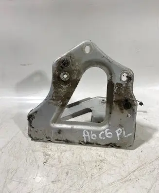 Audi A6 S6 C6 4F Front splash guards bracket 4f0821136a