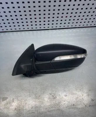 Volkswagen PASSAT B7 Front door electric wing mirror 3C0857933A