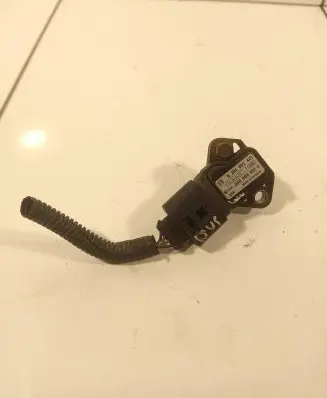 Volkswagen Touran I Air pressure sensor 038906051C 0281002401