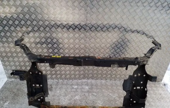 Nissan Qashqai+2 Radiator support slam panel