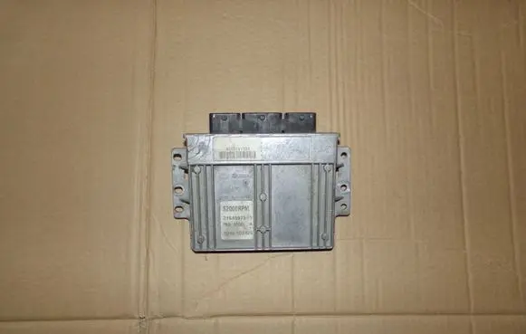 Renault Laguna II Engine control unit/module 8200141333