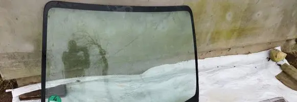 Daihatsu Cuore Front windscreen/windshield window 