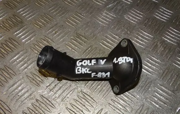 Volkswagen Golf V Engine coolant pipe/hose 038121121C