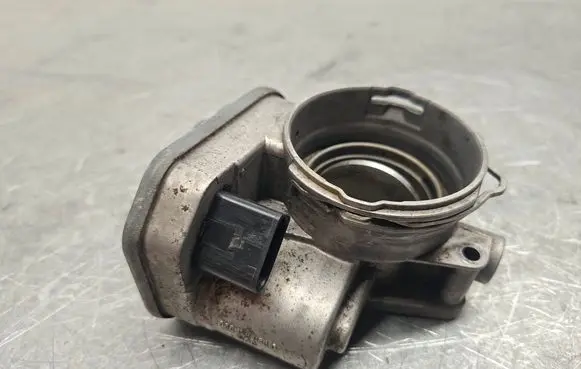 Audi A3 S3 8P Throttle valve 038128063G