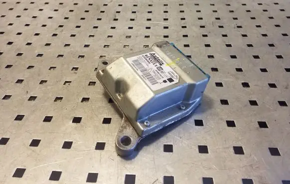 Renault Trafic II (X83) Airbag control unit/module 8200969856 93863639