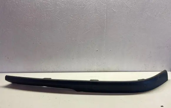Front bumper lip