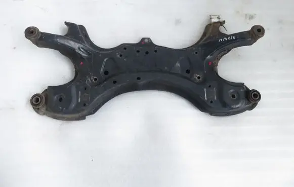 Toyota Avensis T220 Front subframe 