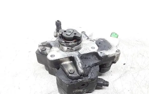 Volvo XC70 Fuel injection high pressure pump 0445010111 30756125