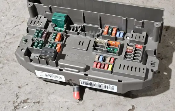 BMW X6 E71 Fuse module 518953039A 914511501